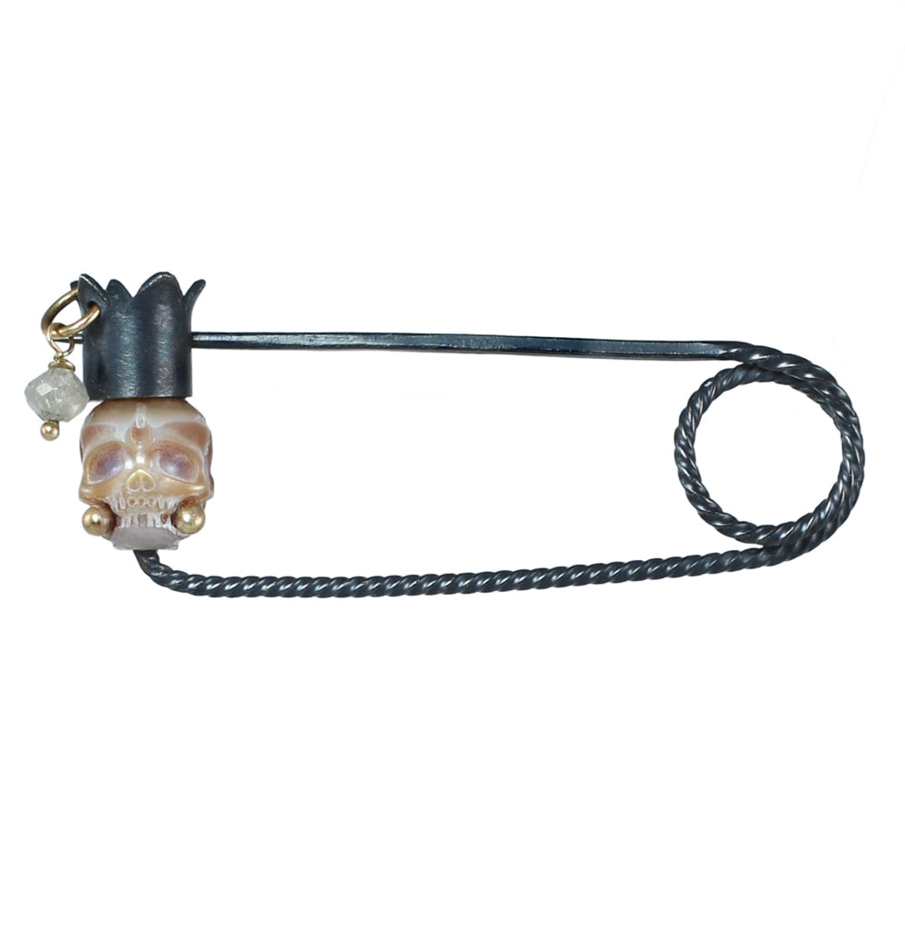 Pearl Skull & Silver Diamond Fibula
